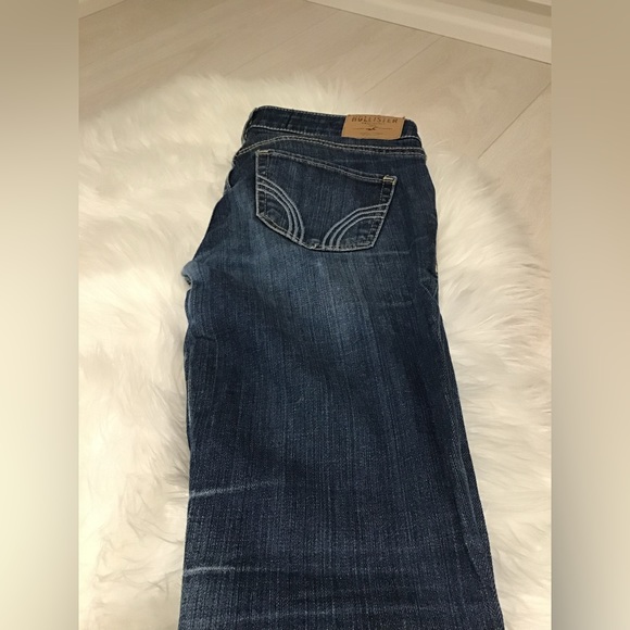 Hollister Women’s Super Skinny Jeans - Picture 3 of 3